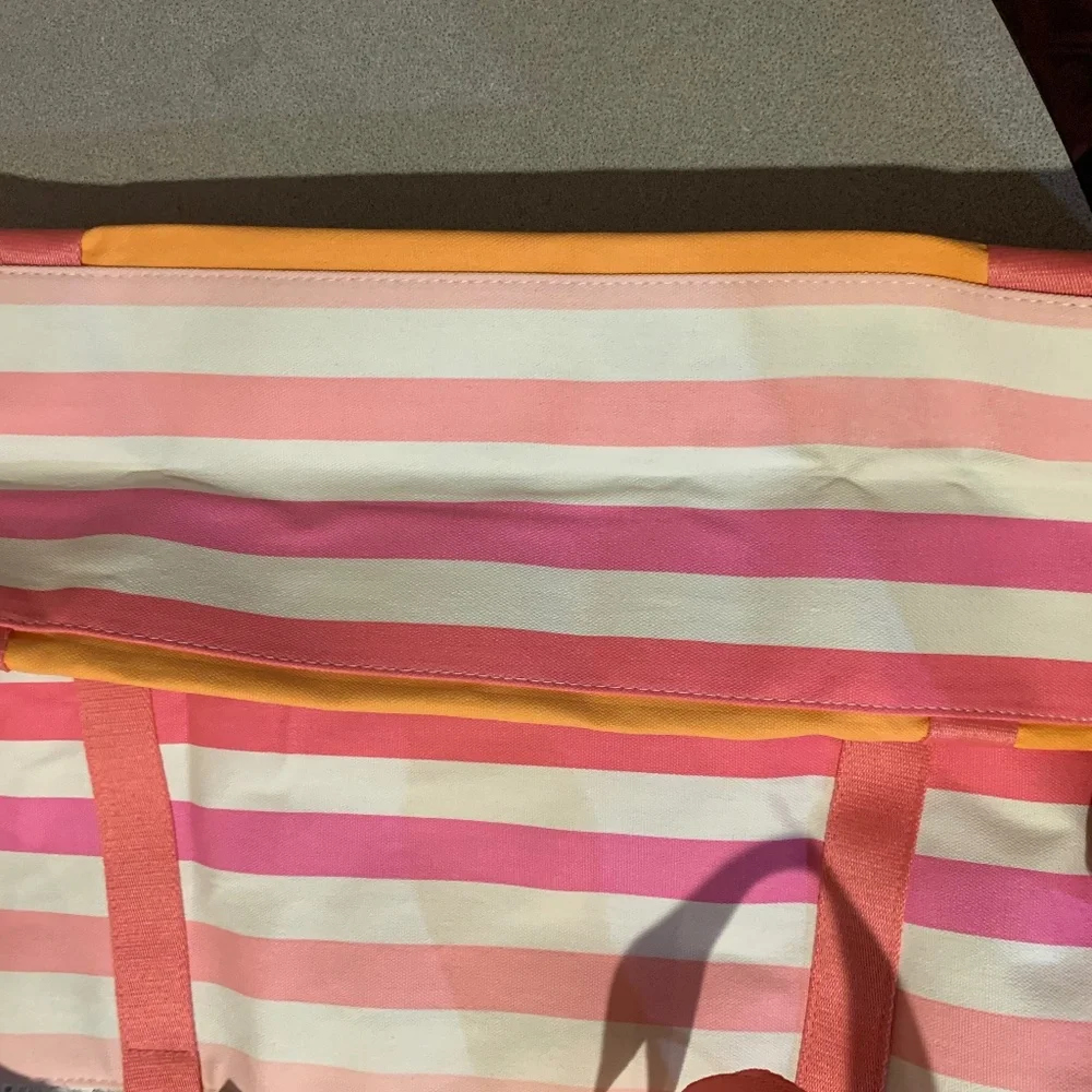 NWT Victoria’s Secret Pink/White Tote Bag